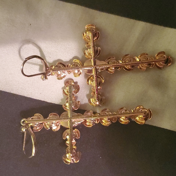 Betsey Johnson earrings - Picture 3 of 3